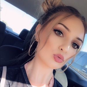 Meet your Posher, Ashlei